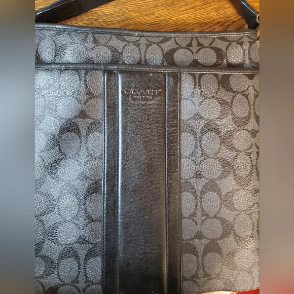 Black Coach Crossbody - Picture 9 of 10